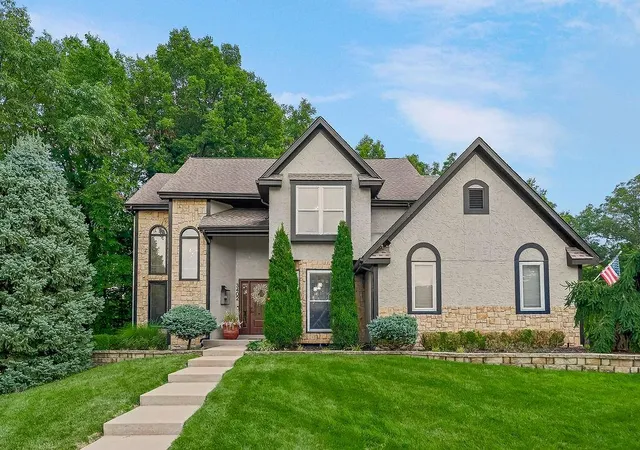 Photo 3 of Sale Pending at 3402 NW 63rd Terrace Ct, Kansas City, MO 64151 | MLS# 2633144 | Listing updated on 2026-08-23