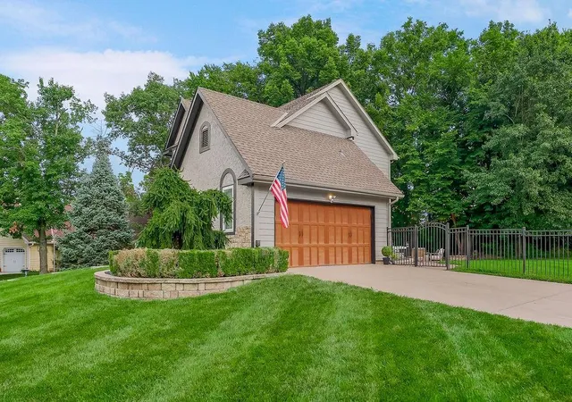 Photo 4 of Sale Pending at 3402 NW 63rd Terrace Ct, Kansas City, MO 64151 | MLS# 2633144 | Listing updated on 2026-08-23