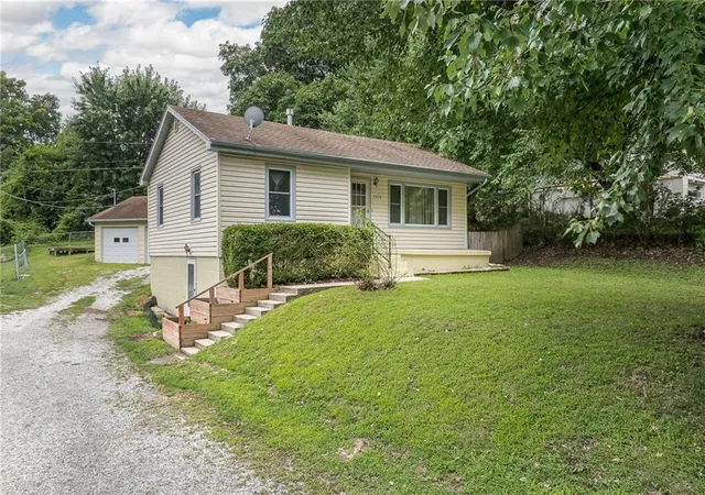 Photo 2 of Sale Pending at 3326 Lafayette St, St Joseph, MO 64507 | MLS# 2633148 | Listing updated on 2026-08-09