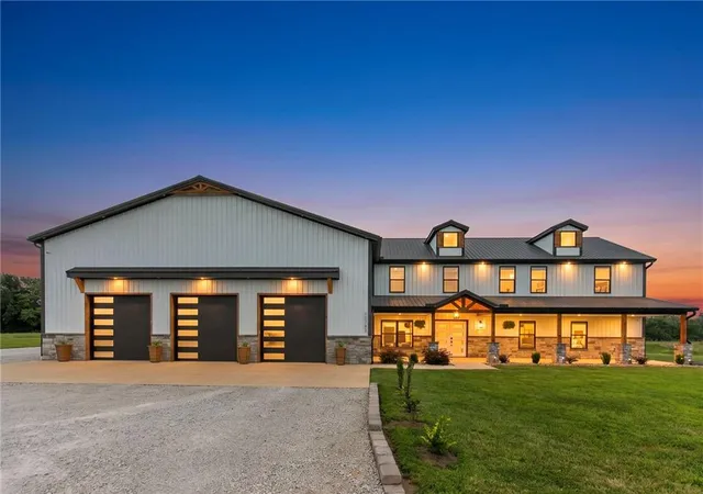 2nd image of 10782 Starr School Rd, Odessa, MO 64076 | MLS# 2633149
