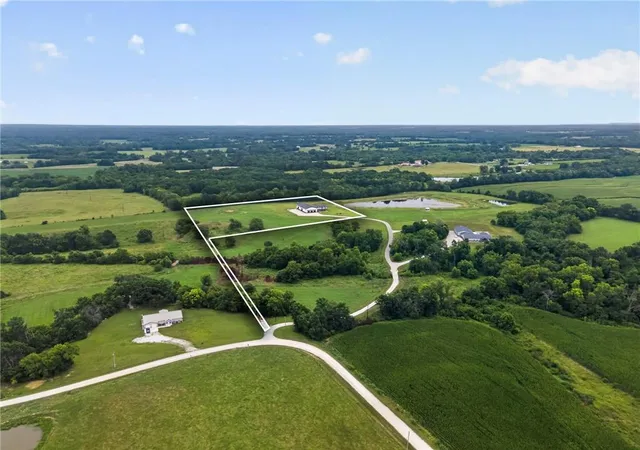45th image of 10782 Starr School Rd, Odessa, MO 64076 | MLS# 2633149