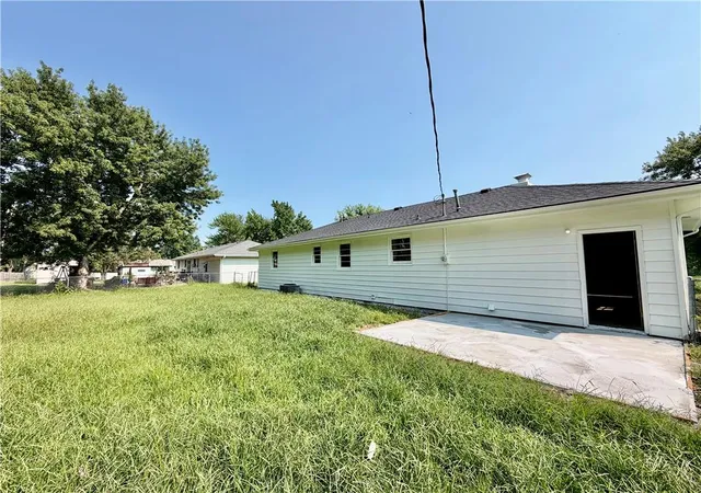 19th image of 502 Jennifer Ln, Garden City, MO 64747 | MLS# 2633152