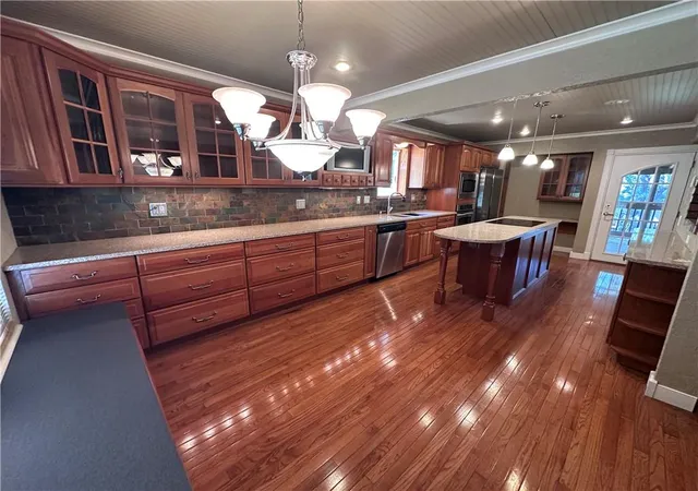 Photo 2 of Sale Pending at 1613 Sw 20th Street, Blue Springs, MO 64015 | MLS# 2633159 | Listing updated on 2026-10-01