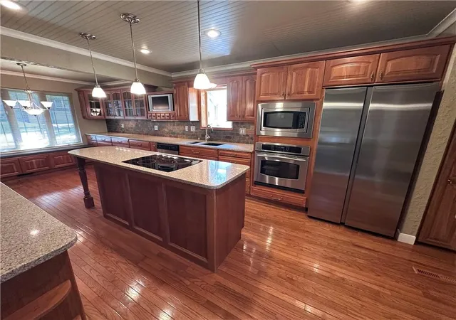 Photo 4 of Sale Pending at 1613 SW 20th Street, Blue Springs, MO 64015 | MLS# 2633159 | Listing updated on 2026-10-01