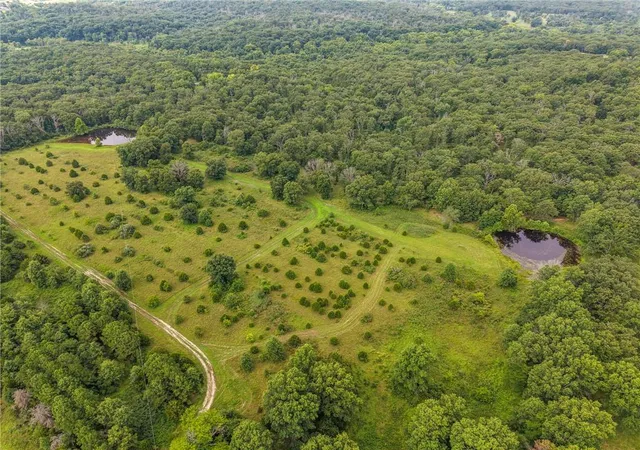 1st image of 1825 Ne 251 Rd, Osceola, MO 64776 | MLS# 2633163