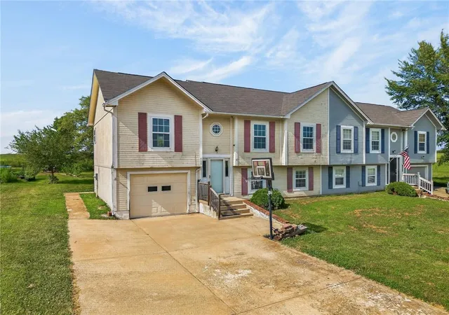 Photo 2 of Sale Pending at 413 E Elm St, Polo, MO 64671 | MLS# 2633164 | Listing updated on 2026-08-21