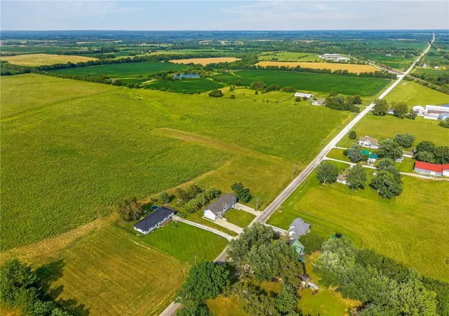 Photo 40 of Sale Pending at 413 E Elm St, Polo, MO 64671 | MLS# 2633164 | Listing updated on 2026-08-21