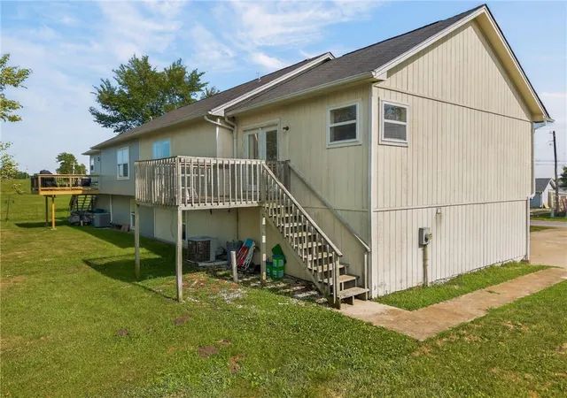 Listing Photo 4 - Condo for sale in building located at 413 E Elm St, Polo, MO 64671