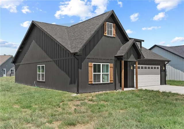 Photo 2 of Single family home for sale at 606 Catalpa St, Independence, KS 67301 | MLS# 2633185 | Listing updated on 2026-08-20