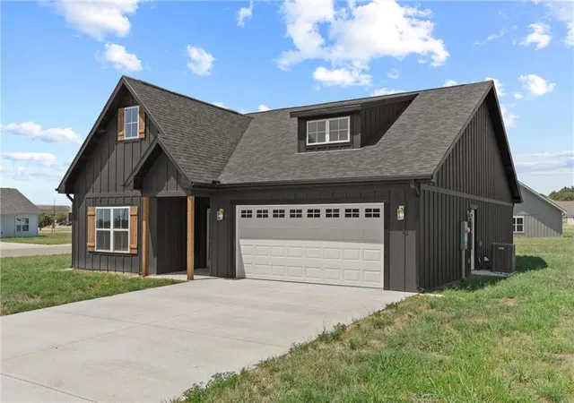 Photo 3 of Single family home for sale at 606 Catalpa St, Independence, KS 67301 | MLS# 2633185 | Listing updated on 2026-08-20