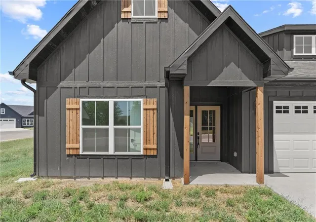 Photo 3 of Single family home for sale at 606 Catalpa St, Independence, KS 67301 | MLS# 2633185 | Listing updated on 2026-08-20