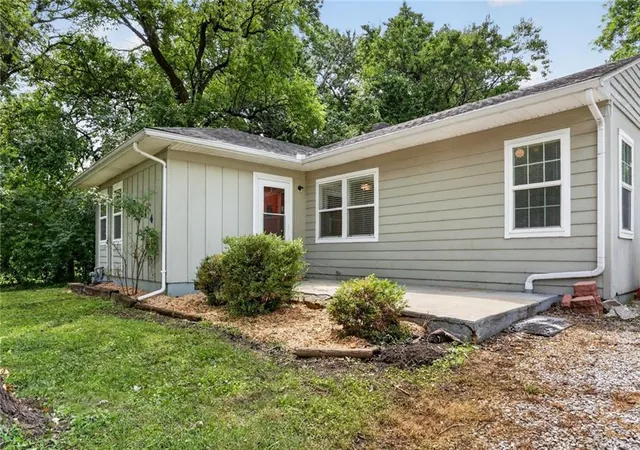 1st image of 7614 Woodson Rd, Raytown, MO 64138 | MLS# 2633201