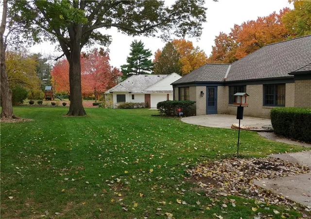Photo 3 of Sale Pending at 9715 Sagamore Rd, Leawood, KS 66206 | MLS# 2633206 | Listing updated on 2026-09-21