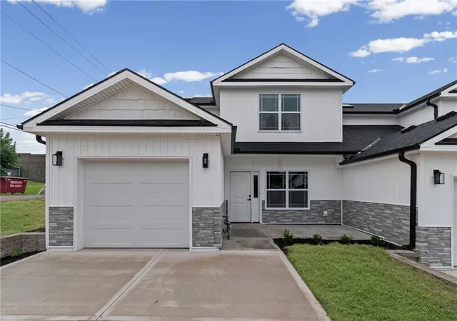 Photo 3 of Sale Pending at 113 E 3rd Street, Lawson, MO 64062 | MLS# 2633207 | Listing updated on 2026-08-28