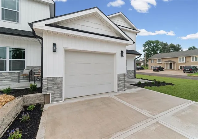 Photo 3 of Sale Pending at 117 E 3rd Street, Lawson, MO 64062 | MLS# 2633209 | Listing updated on 2026-08-14