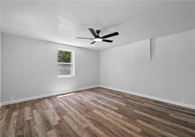 4th image of 207 W 3Rd St, Creighton, MO 64739 | MLS# 2633212