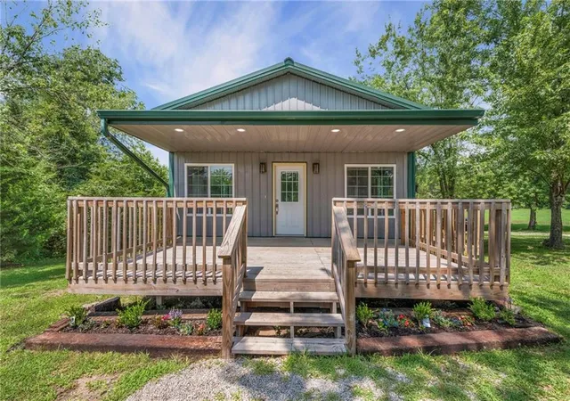 Photo 1 of Single family home for sale at 14820 Crystal Dr, Excelsior Springs, MO 64024 | MLS# 2633213 | Listing updated on 2026-08-22