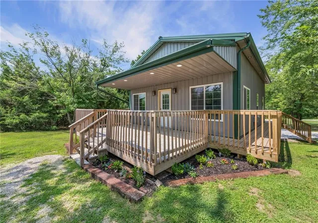 Photo 3 of Single family home for sale at 14820 Crystal Dr, Excelsior Springs, MO 64024 | MLS# 2633213 | Listing updated on 2026-08-22
