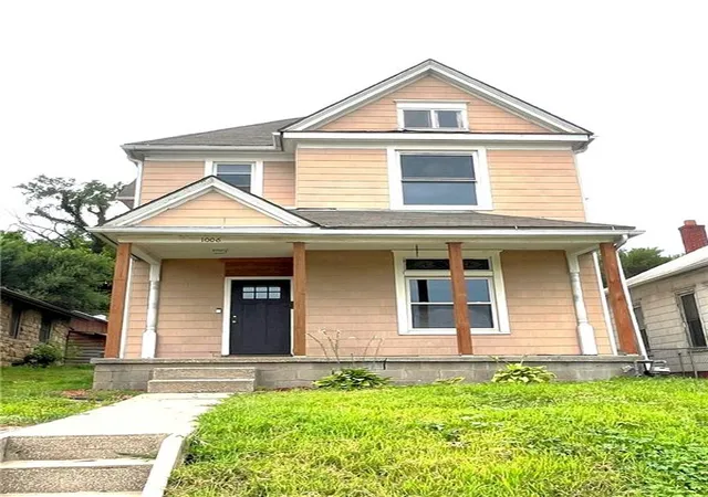 Photo 1 of Single family home for sale at 1006 Prospect Ave, Saint Joseph, MO 64501 | MLS# 2633214 | Listing updated on 2026-09-05