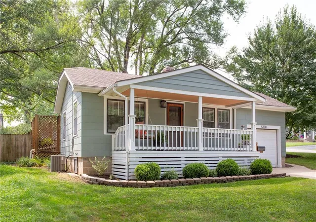 2nd image of 5700 Reeds Rd, Mission, KS 66202 | MLS# 2633217