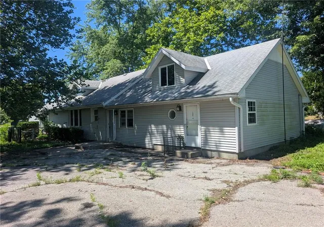 18th image of 208 E Woodward St, Parker, KS 66072 | MLS# 2633250