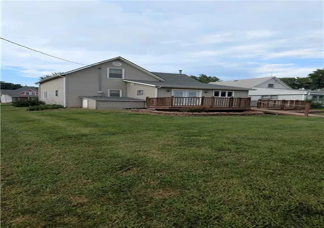 Photo 3 of Single family home for sale at 609 Pottawatomie St, Hiawatha, KS 66434 | MLS# 2633257 | Listing updated on 2026-07-28