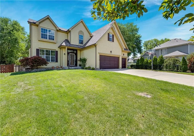 2nd image of 12725 W 138th St, Overland Park, KS 66221 | MLS# 2633258