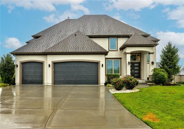 1st image of 16801 Melrose St, Overland Park, KS 66221 | MLS# 2633259
