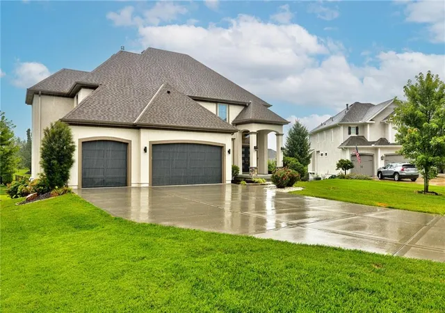 2nd image of 16801 Melrose St, Overland Park, KS 66221 | MLS# 2633259