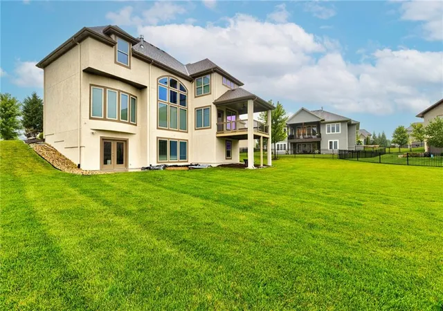 4th image of 16801 Melrose St, Overland Park, KS 66221 | MLS# 2633259