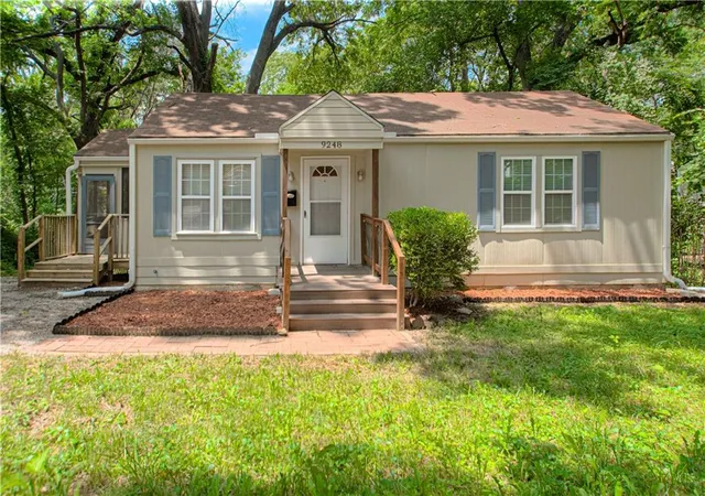 Photo 2 of Single family home for sale at 9248 Mcgee St, Kansas City, MO 64114 | MLS# 2633264 | Listing updated on 2026-09-28