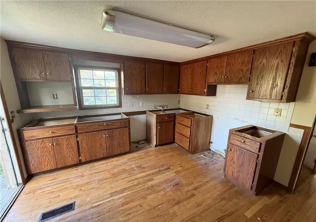 Photo 3 of Sale Pending at 2801 S 8th Street, Kansas City, KS 66103 | MLS# 2633266 | Listing updated on 2026-09-08