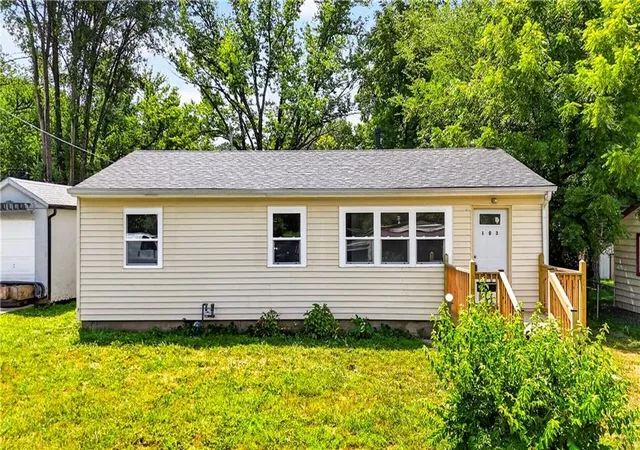 Photo 3 of Single family home for sale at 103 Berton Rd, Excelsior Springs, MO 64024 | MLS# 2633267 | Listing updated on 2026-08-10