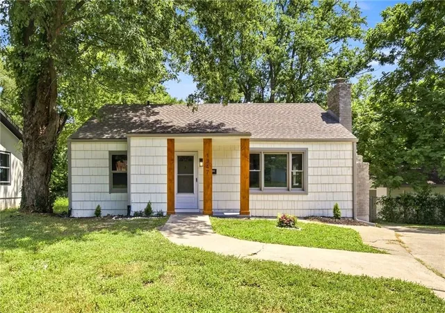 Photo 1 of Sale Pending at 1347 S Hocker Ave, Independence, MO 64055 | MLS# 2633270 | Listing updated on 2026-09-03