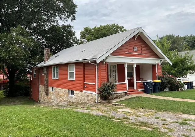 Photo 2 of Single family home for sale at 4430 Montgall Ave, Kansas City, MO 64130 | MLS# 2633271 | Listing updated on 2026-08-24