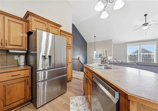 Photo 3 of Sale Pending at 10220 N Lewis Ave, Kansas City, MO 64157 | MLS# 2633273 | Listing updated on 2026-08-13