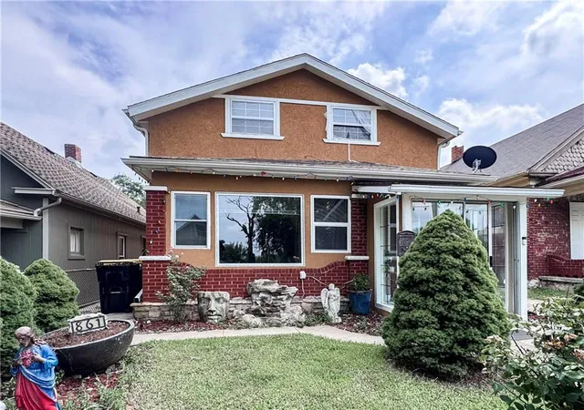 Photo 2 of Single family home for sale at 861 Ohio Ave, Kansas City, KS 66101 | MLS# 2633274 | Listing updated on 2026-08-05