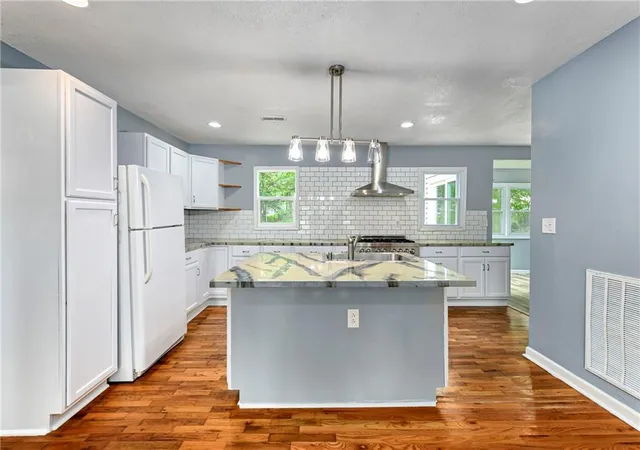 2nd image of 1609 Michael St, Leavenworth, KS 66048 | MLS# 2633277