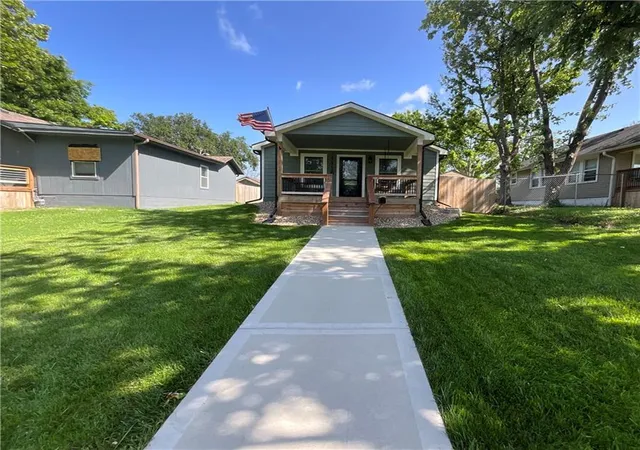 Photo 3 of Single family home for sale at 1118 Pacific Ave, Osawatomie, KS 66064 | MLS# 2633283 | Listing updated on 2026-10-02