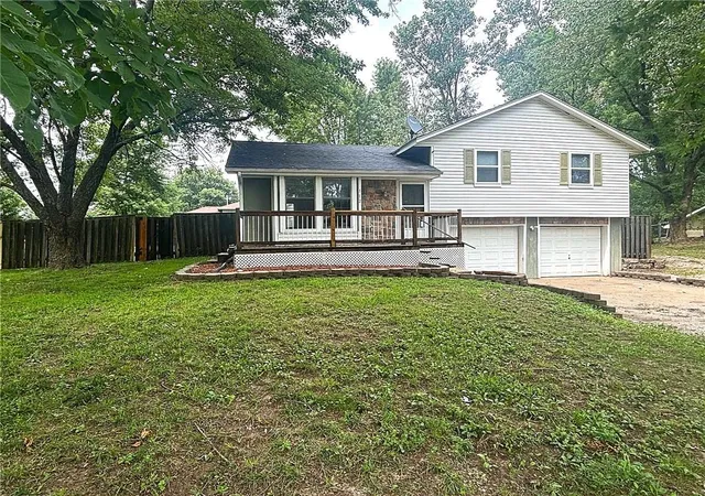 Photo 2 of Single family home for sale at 112 Sharon Ln, Garden City, MO 64747 | MLS# 2633286 | Listing updated on 2026-08-13