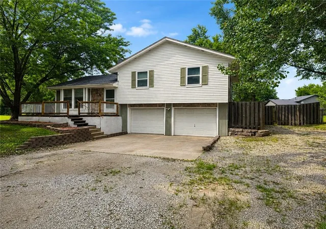 Photo 3 of Single family home for sale at 112 Sharon Ln, Garden City, MO 64747 | MLS# 2633286 | Listing updated on 2026-08-13
