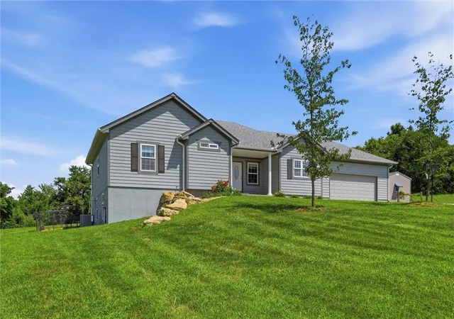 2nd image of 1939 Nw 460th Rd, Kingsville, MO 64061 | MLS# 2633289