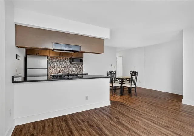 Photo 4 of Sale Pending at 600 E 8th Street #8H, Kansas City, MO 64106 | MLS# 2633294 | Listing updated on 2026-10-07