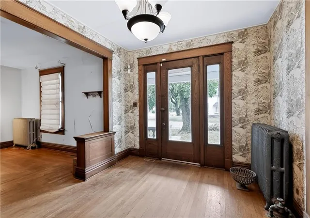 image of 301 W Pine St, Columbus, KS 66725 | MLS# 2633295
