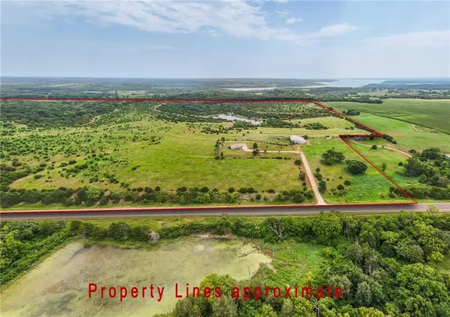 3rd image of 1460 E 250 Rd, Lecompton, KS 66050 | MLS# 2633304