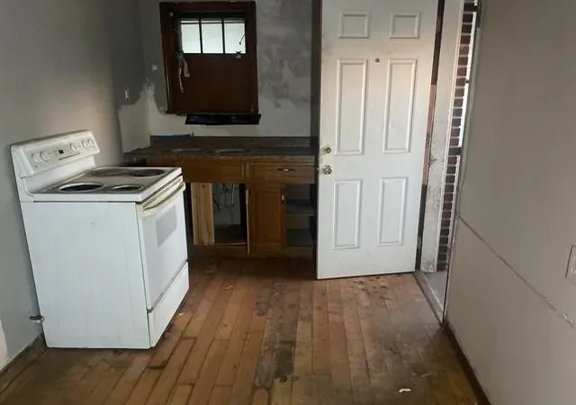 Photo 3 of House for sale at 1500 Woodland Blvd, Kansas City, KS 66106 | MLS# 2633310 | Listing updated on 2026-09-22