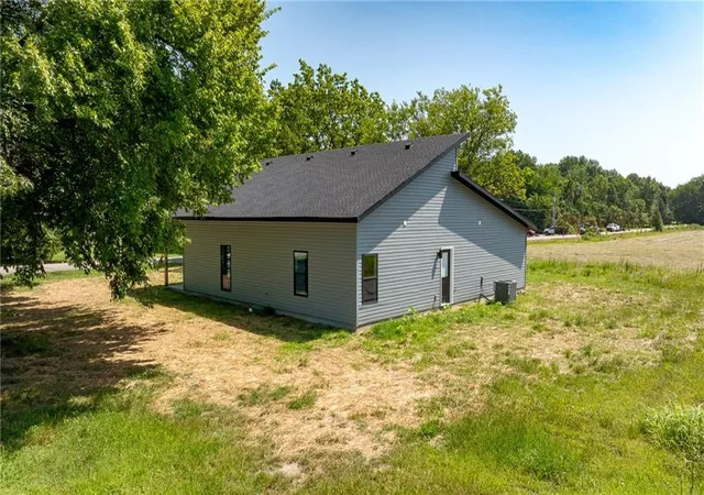 Photo 2 of Single family home for sale at 1616 E 20th Street, Pittsburg, KS 66762 | MLS# 2633328 | Listing updated on 2026-08-31