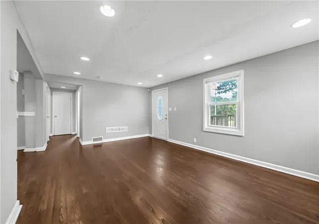 Photo 4 of Single family home for sale at 3117 S Crysler Ave, Independence, MO 64055 | MLS# 2633329 | Listing updated on 2026-07-31