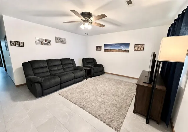 2nd image of 616 E 6th St, Maryville, MO 64468 | MLS# 2633330