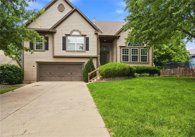 Photo 3 of Single family home for sale at 2340 W Trail Dr, Olathe, KS 66061 | MLS# 2633340 | Listing updated on 2026-10-21